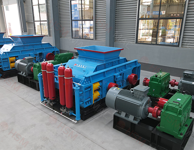 輝綠巖太硬難制砂？對(duì)輥制砂機(jī)輥皮耐磨，專破硬料產(chǎn)量穩(wěn)