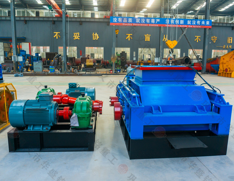 石英石制砂用什么機(jī)器效果好？對輥式制砂機(jī)多少錢